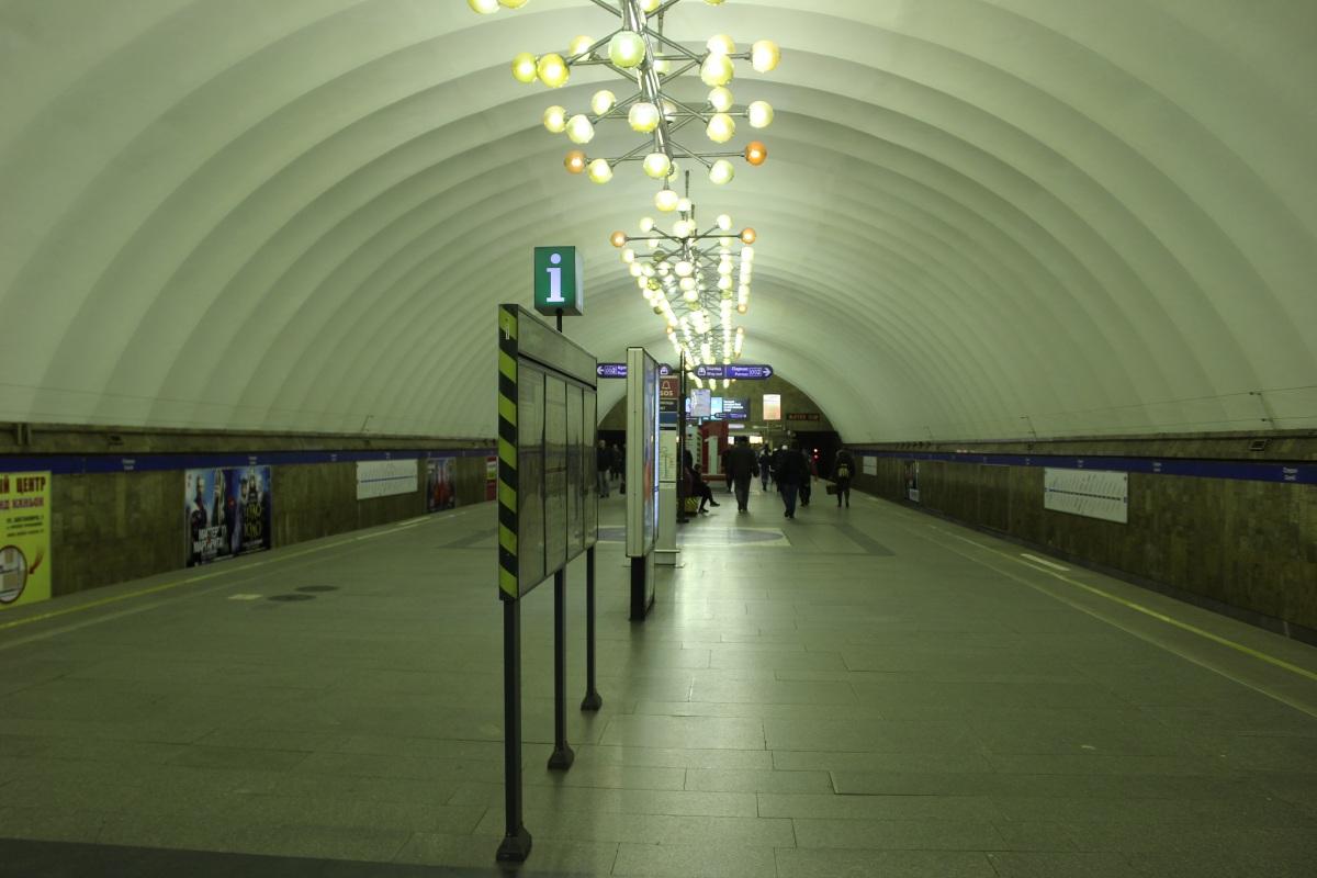 Сроки капремонта станции метро «Озерки» в Петербурге сдвинули на год вперед