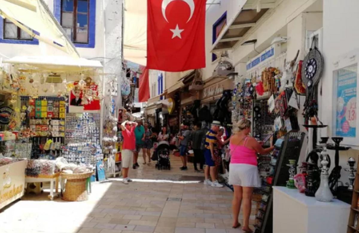 Турки в панике: Россияне перестали выбирать их курорты для отдыха. Куда поехали наши туристы?
