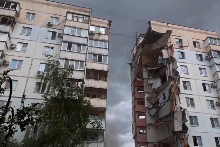 До 14 возросло количество жертв при обрушении подъезда многоэтажки в Белгороде, спасатели не теряют надежды найти выживших