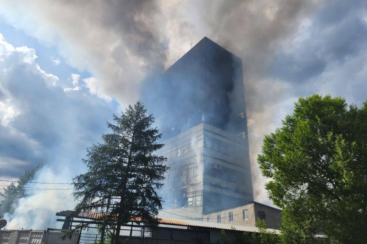 «Выпрыгивали из окон». Подробности страшного пожара в подмосковном Фрязино