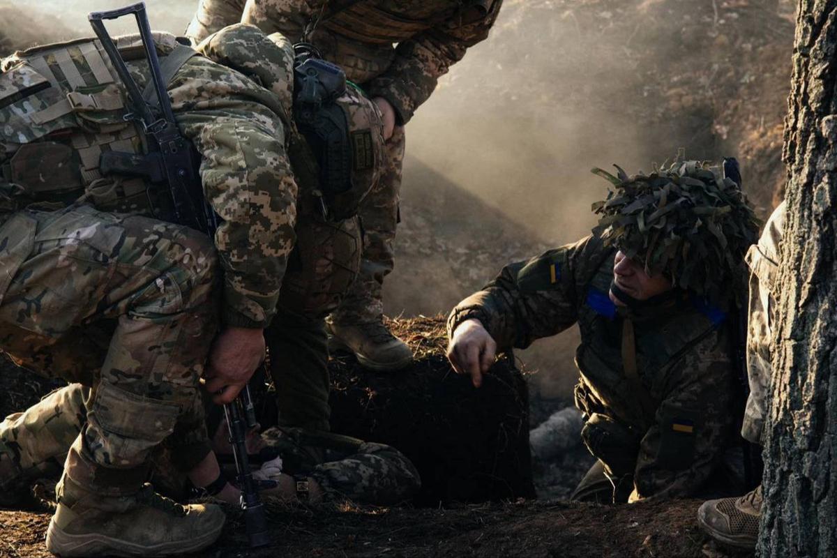 Зеленского обвинили в сознательном уничтожении гарнизона ВСУ в Великой Новосёлке