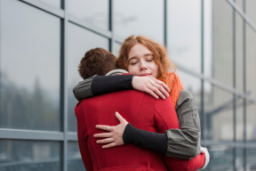 International Hug Day: How this gesture improves health and mood