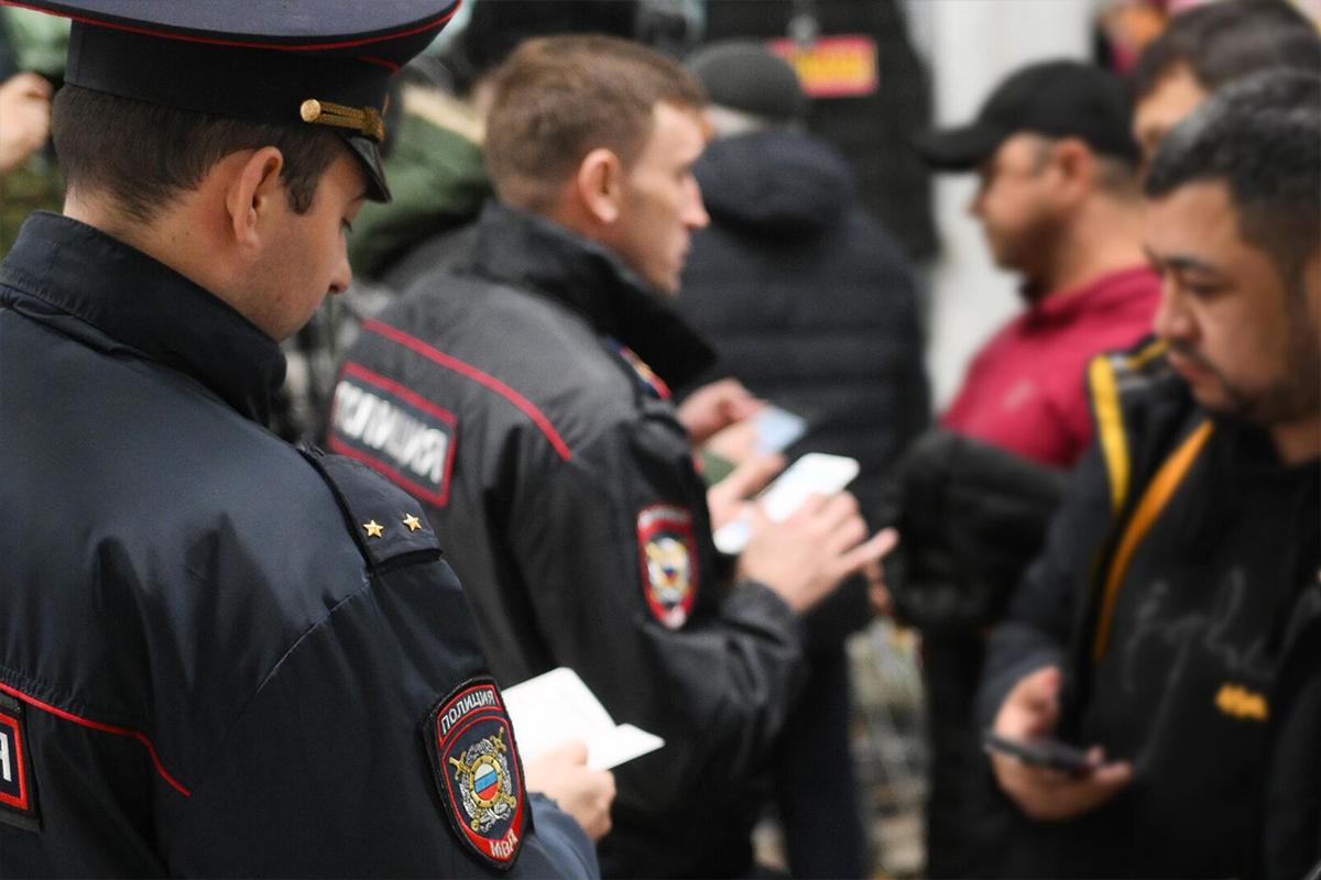 В Госдуме хотят обязать прибывающих в Россию мигрантов иметь справку об отсутствии ВИЧ