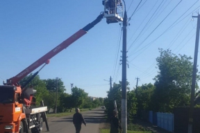 Электрики из Кировской области помогают восстановить освещение в Запорожской области