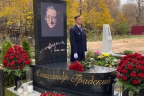 Alexander Gradsky's young widow explained why she installed the monument on the maestro's grave secretly