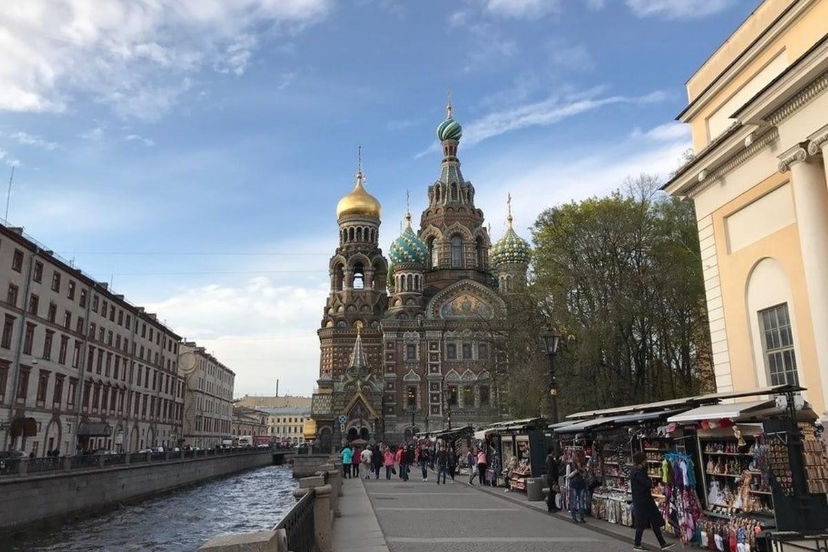 Возле храма Спаса на Крови в Петербурге больше не будет торговых точек